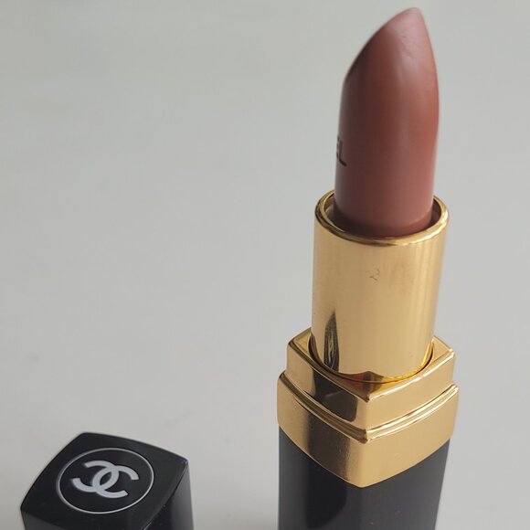 CHANEL ROUGE COCO Ultra Hydrating Lip Colour  --  Adrienne - Picture 2 of 6
